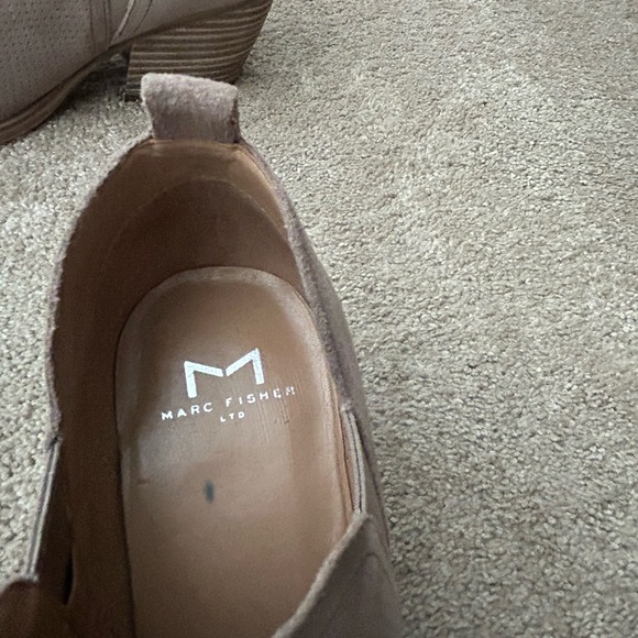 Marc Fisher Ltd taupe Dalar Perforated Suede Ankle Bootie size 7M - Picture 11 of 11